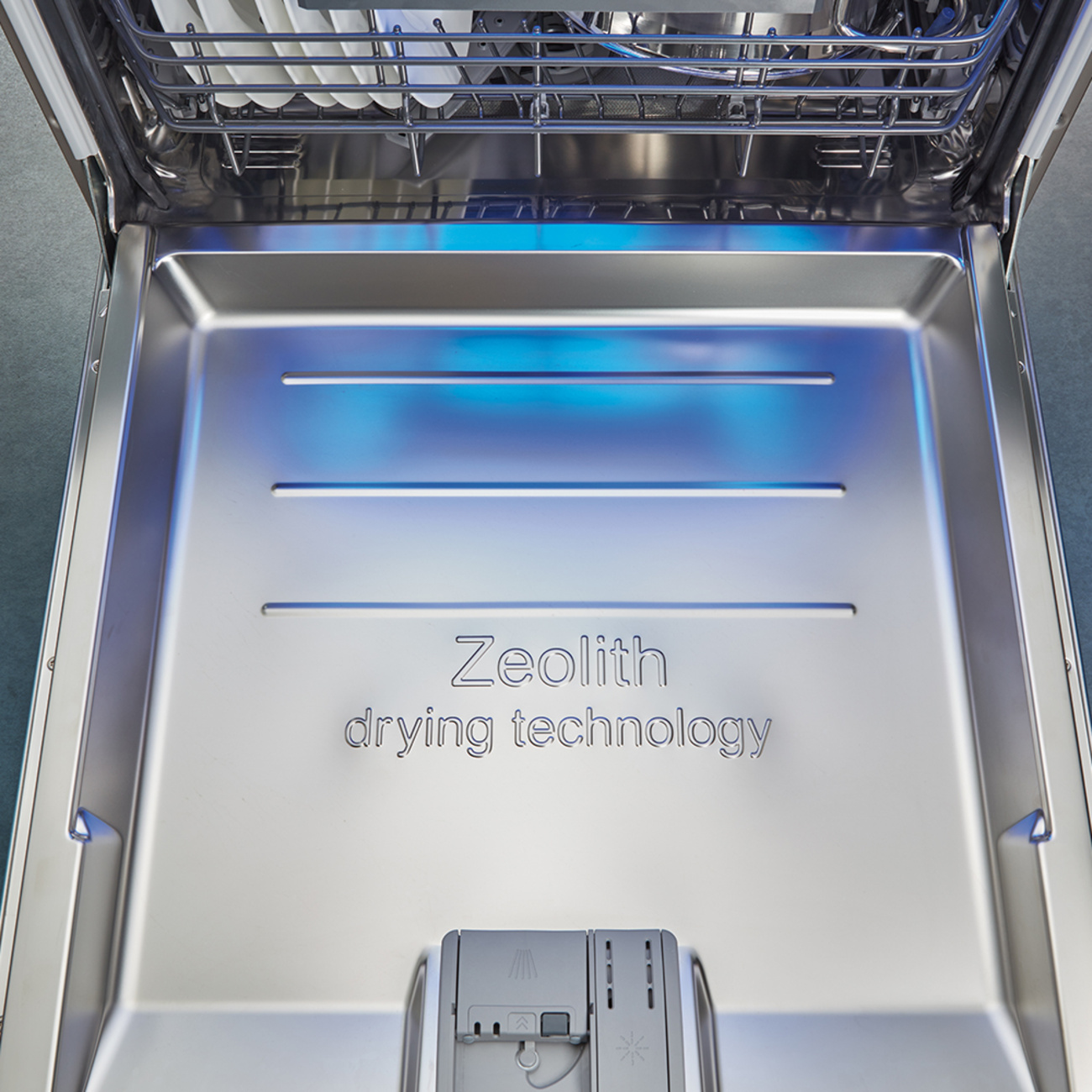 Zeolith Trocknen – Für glänzende Spülergebnisse bei Georg Frieser & Sohn Elektroinstallation in Erbendorf
