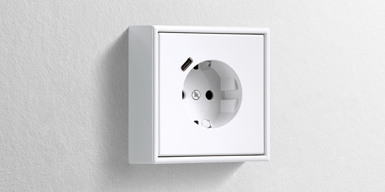 Erweiterter Anschlussraum für die Nachrüstung bei Georg Frieser & Sohn Elektroinstallation in Erbendorf